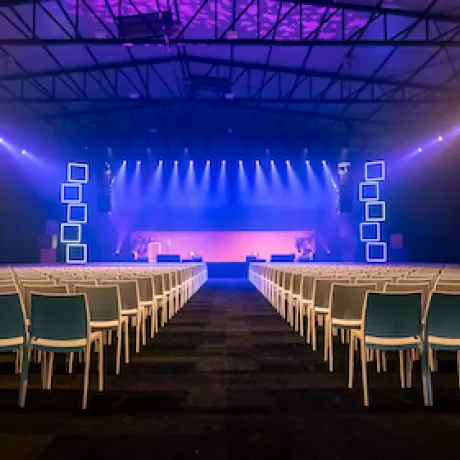Plenary stage